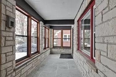 2nd image of 342 Jocelyn Pl