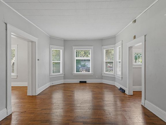 5th image of 1820 SW Randolph Ave