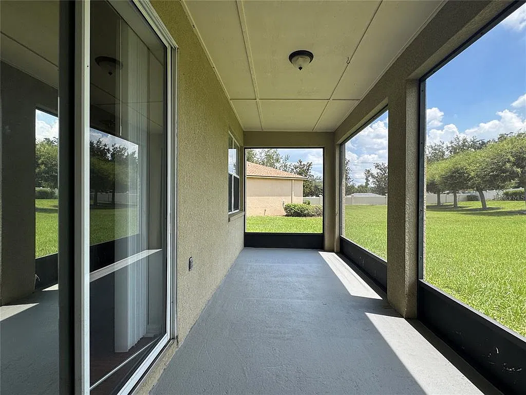 3 bed, 2.0 bath, 1757 sqft, $2,315 — Photo 3