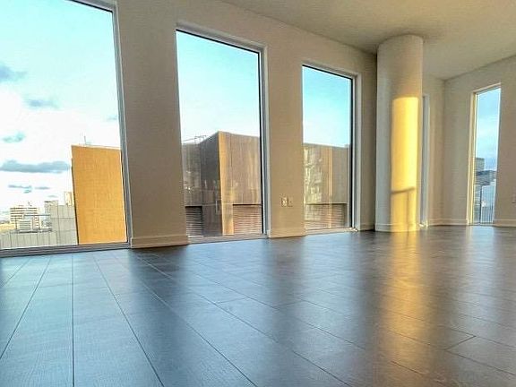 2nd image of 238 Simcoe St #3104