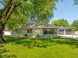 1336 S Hill Dr, Waterloo, IA 50701