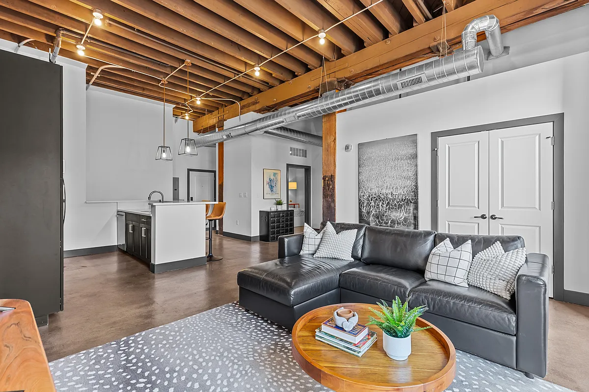 Floor plan Peper Lofts - Residential_Unit M - Skyline Facing