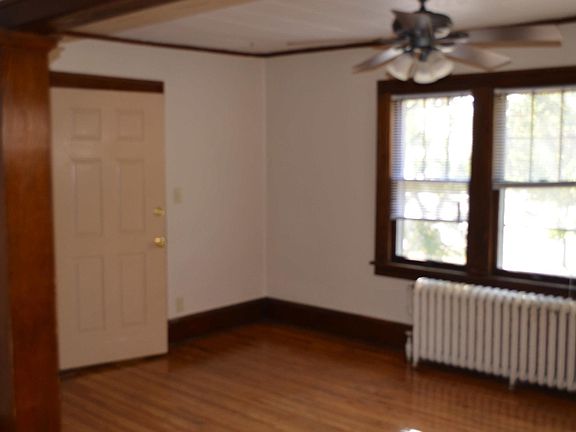 3rd image of 414 Lexington Pkwy N #3