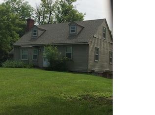 7065 Pontiac Trl, West Bloomfield, MI 48323