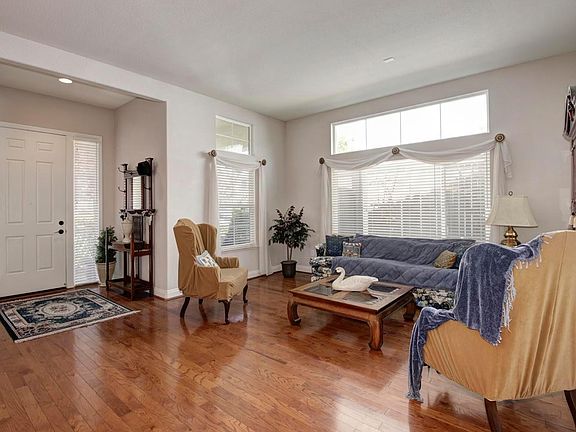 4th image of 1481 Rose Glen Dr