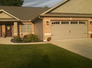 2680 S Pine Meadow Ct, Decatur, IL 62521