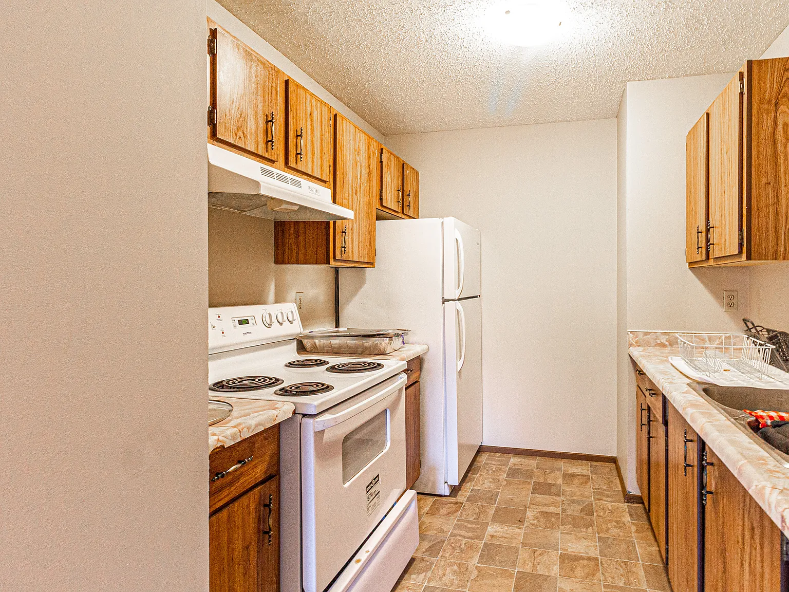 Large 3 Bedroom Fourplex - Rivertown Okotoks — Photo 4
