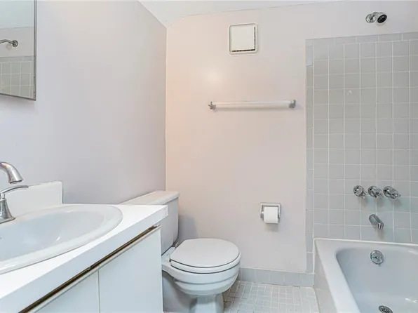 414 Wilcox Street image 6 of 23