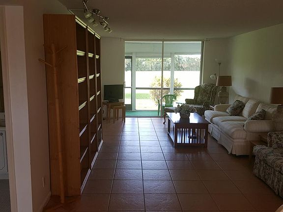 3rd image of 9411 N Hollybrook Lake Dr APT 106