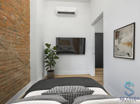 16 Howard Avenue image 4 of 26