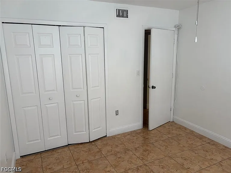 2700 Park Windsor Dr #713 — Photo 5