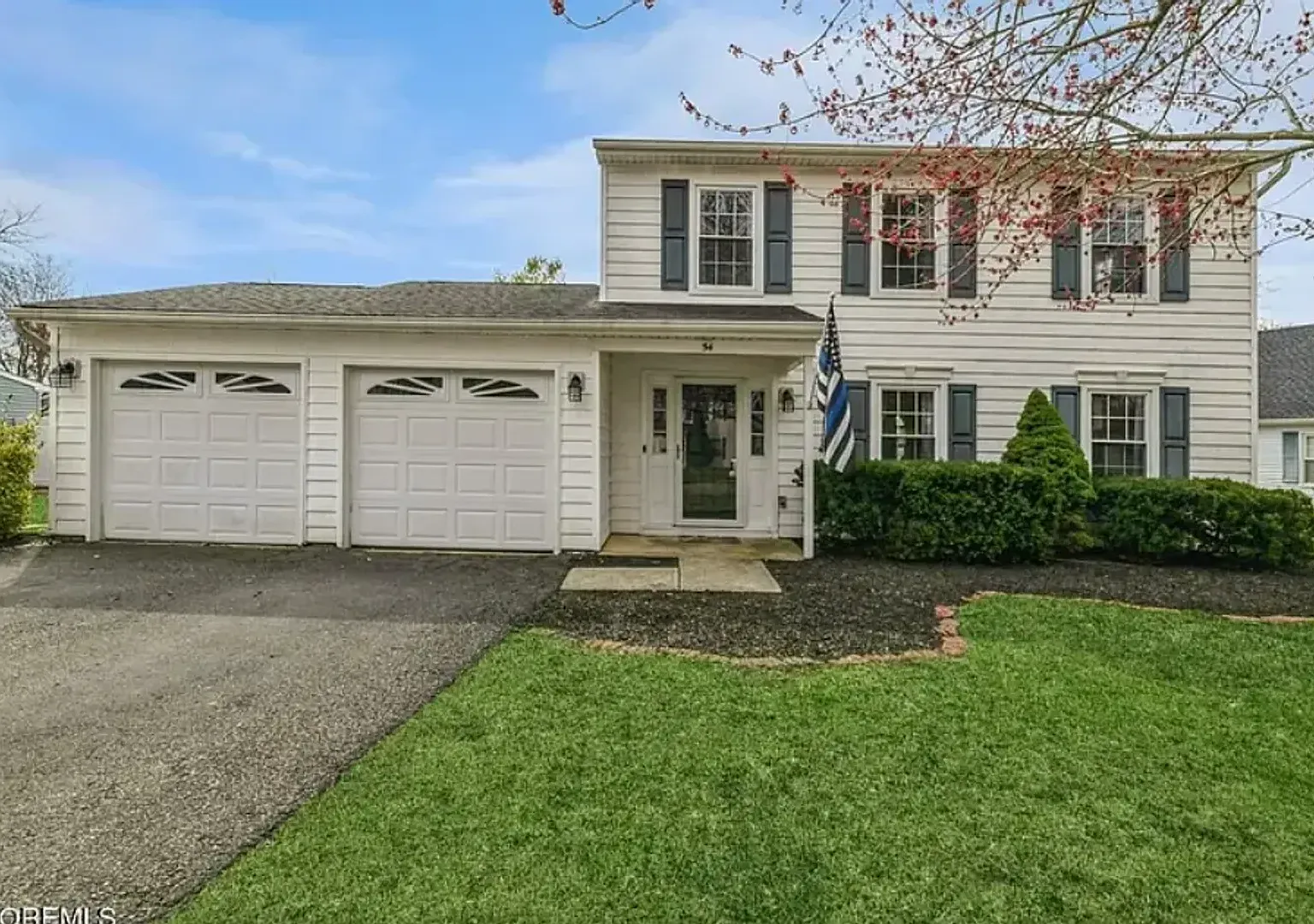Three-Bedroom Home with Pool in Howell Township — Photo 1