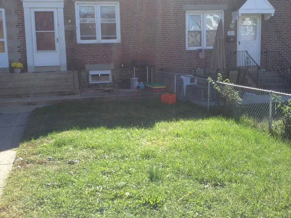 2210 Lynn Blvd, Drexel Hill, PA 19026