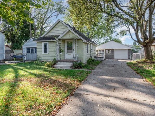 102 Murray St SE, Kentwood, MI 49548