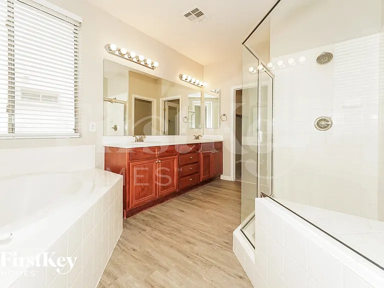 6525 Diamond Point Ct — Photo 10