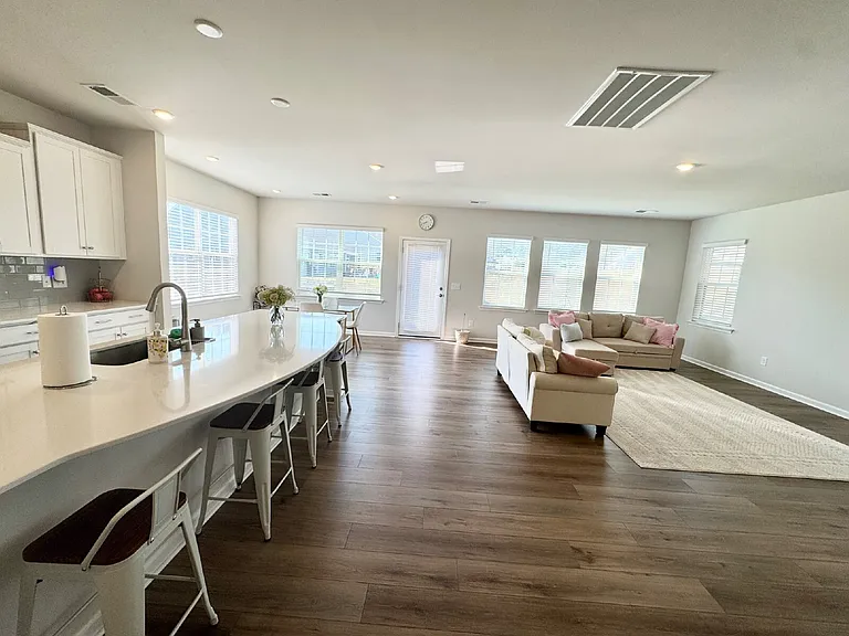 164 Somerset Ln — Photo 13