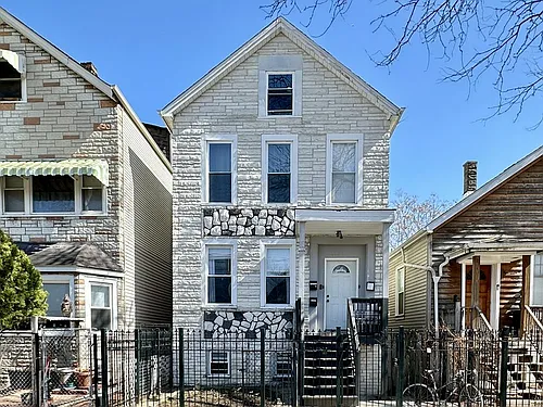 1721 N Mozart St #6H Photo 1