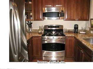 86 Park Place Cir, West Hartford, CT 06110