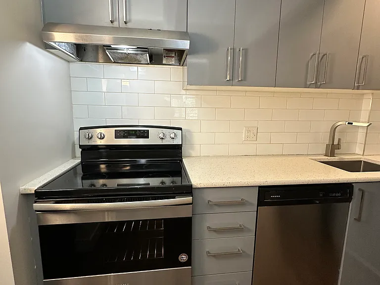 Luxe Tower apartments — Photo 42