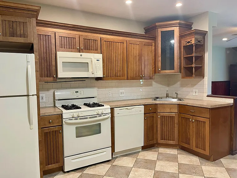 Kitchen, View #4