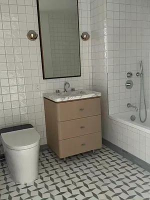 Bathroom, photo 1