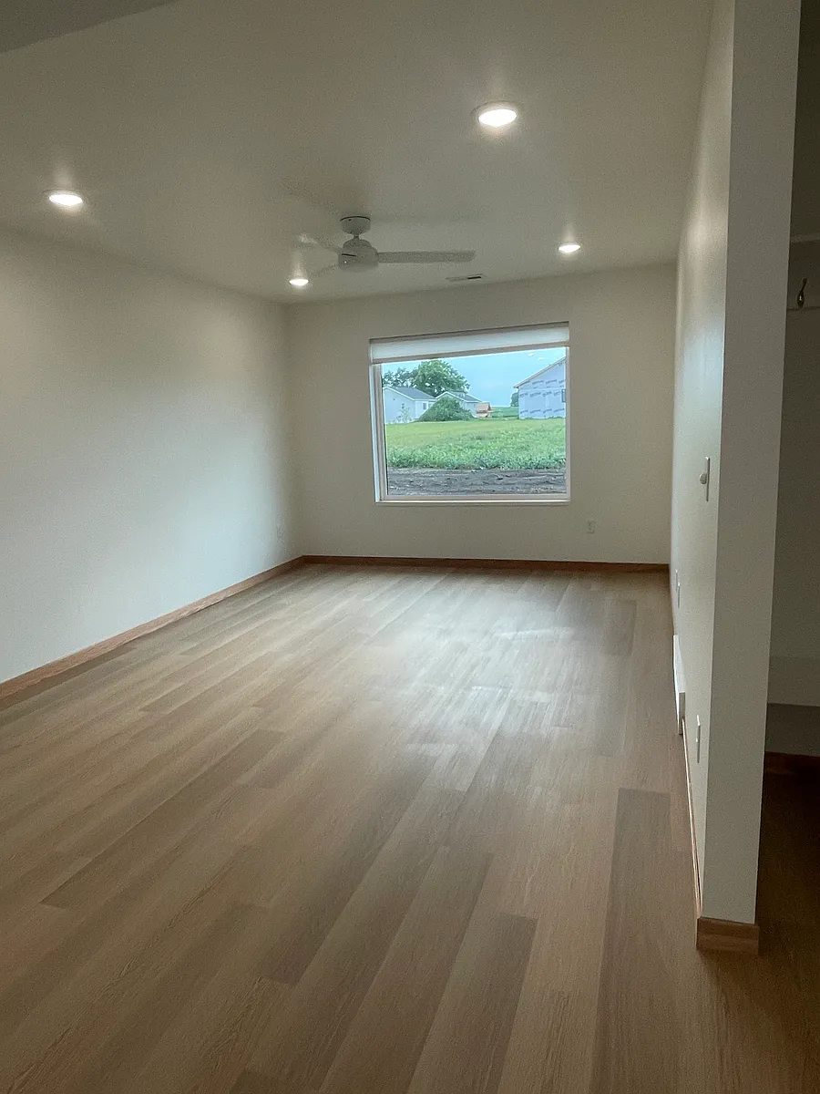 Building Photo - 711 Eventide Ave