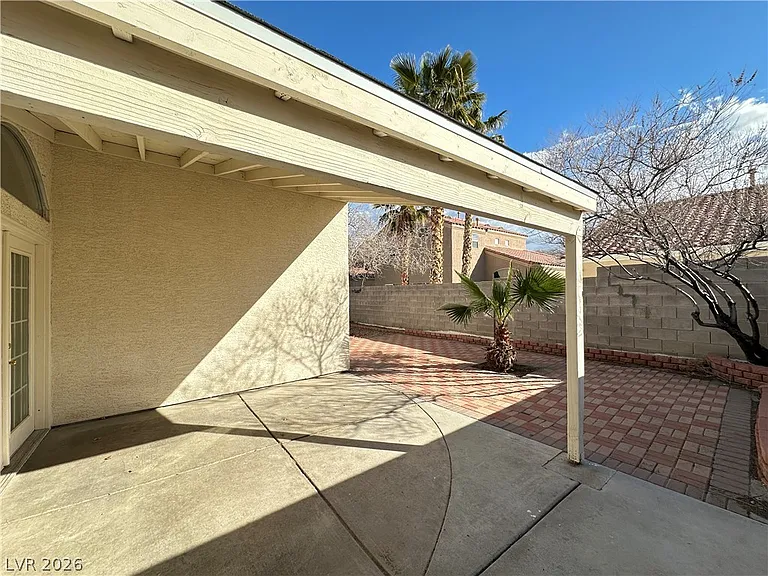 8009 Sierra Largo Dr — Photo 22