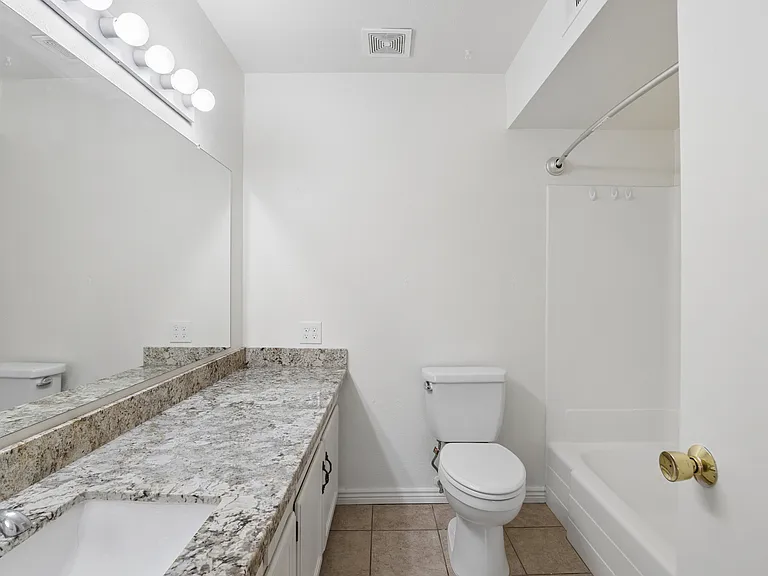 737 W El Prado Rd — Photo 21