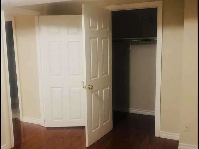 5623 Whitehorn Ave #BASEMENT — Photo 1