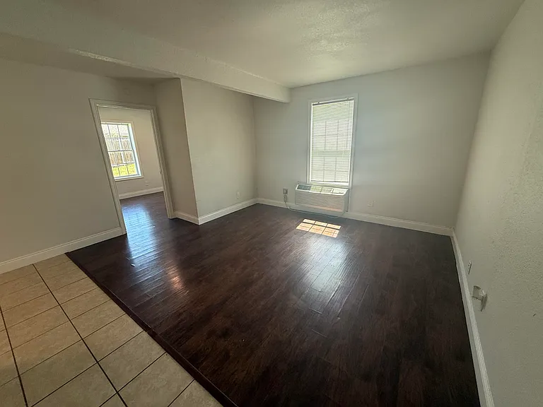 312 W Rentz St #89 — Photo 5