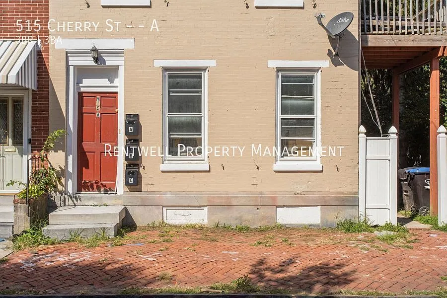 3 Bedroom Apartment in Norristown — Photo 2