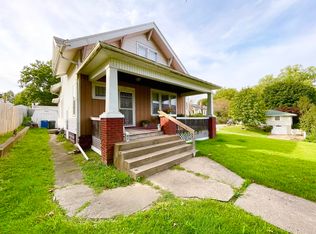 615 E 8th St, Muscatine, IA 52761