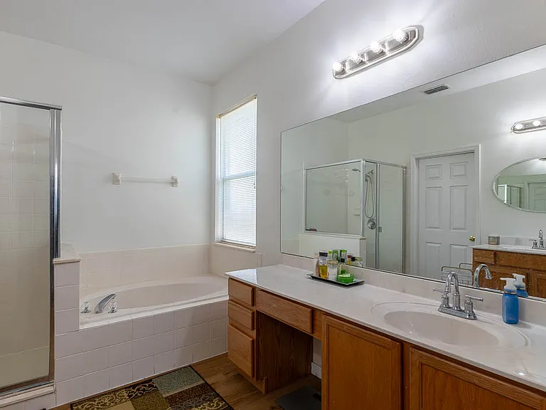 1725 Soaring Heights Cir — Photo 17