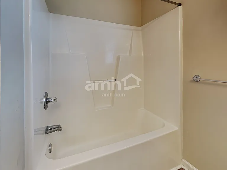 141 Sawhorse Dr — Photo 14