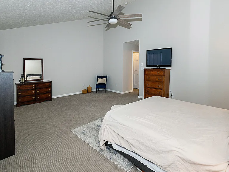 6595 Reserve Dr — Photo 14