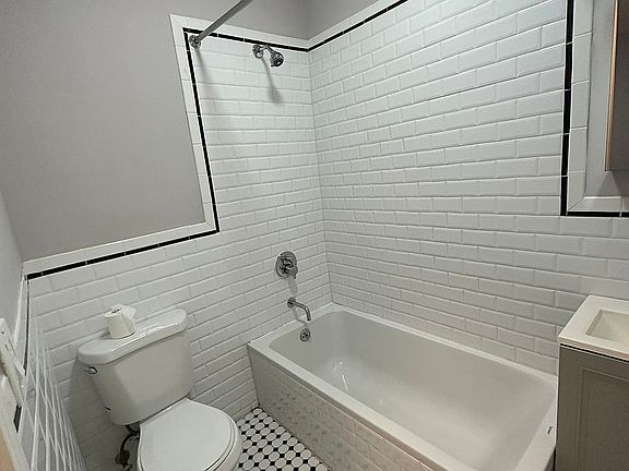 5th image of 87 Hamilton Pl APT 3A