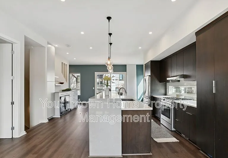 71 Lucy St SE #4 — Photo 9