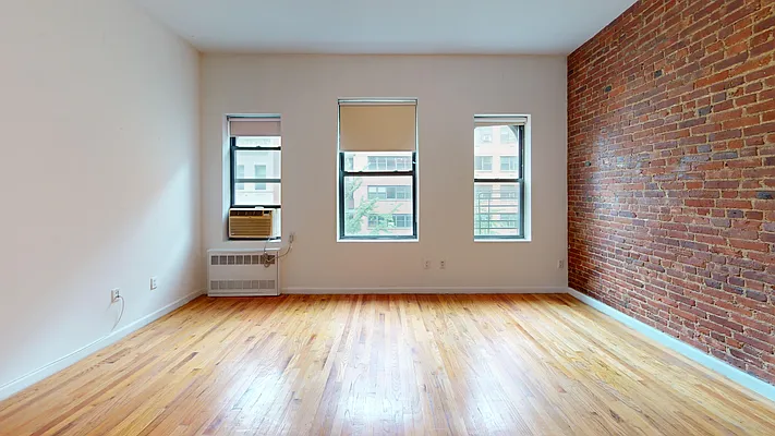 Rented by Bond New York | media 2