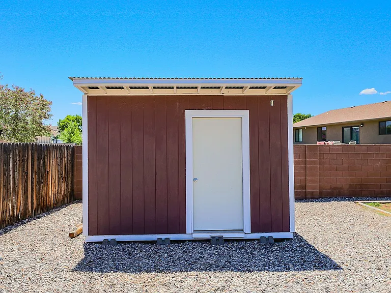 2821 Juniper Cir — Photo 38