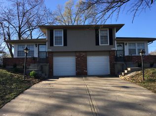 8609 W 78th Ter, Overland Park, KS 66204