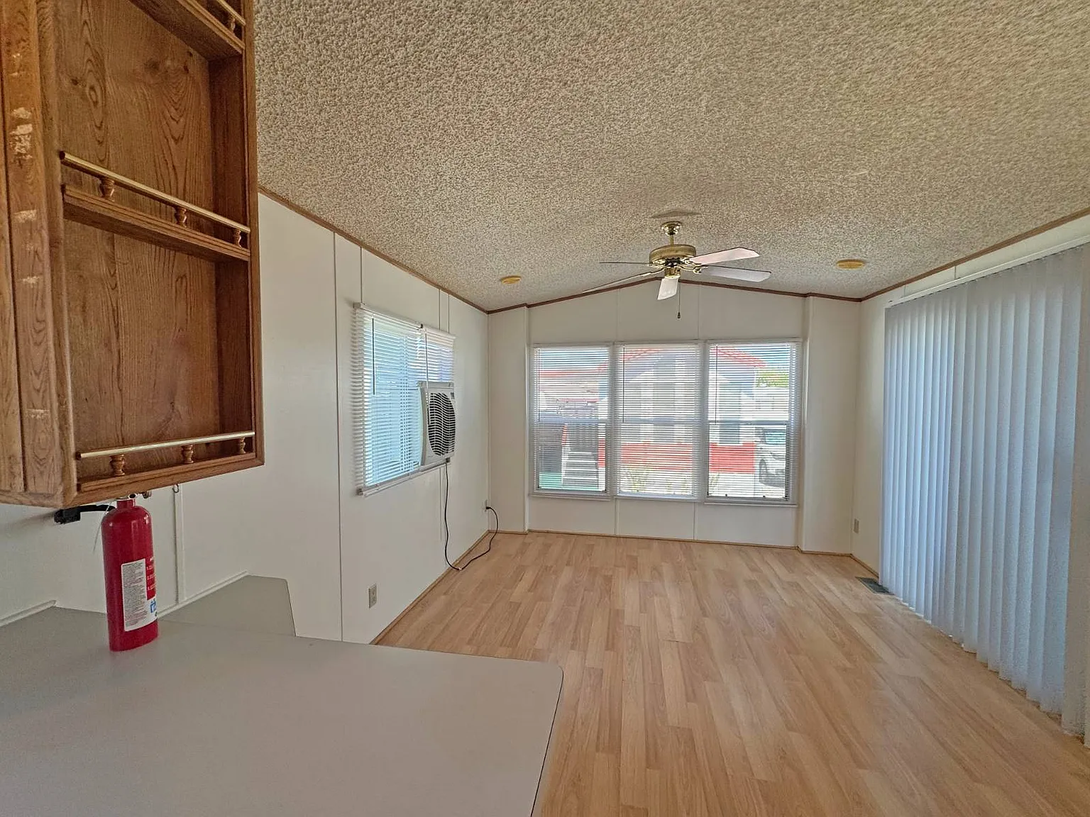 1 bed, 1.0 bath, 400 sqft, $1,395 — Photo 4