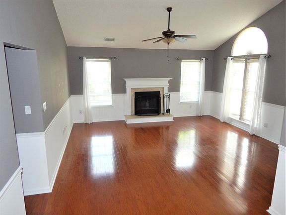 4th image of 12162 Dearview Ln