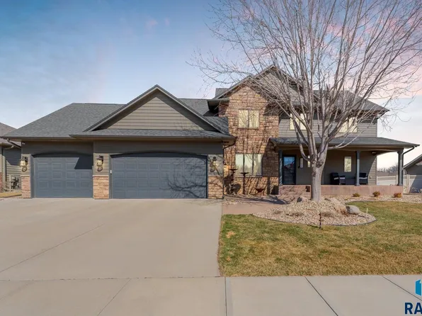 1708 S Parkview Blvd, Brandon, SD 57005