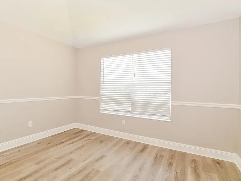 424 Lancers Dr — Photo 11