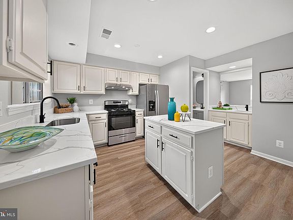 2nd image of 6576 Medinah Ln