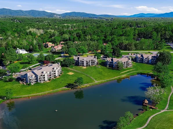 2304 Deer Run, Forest, VA 24551