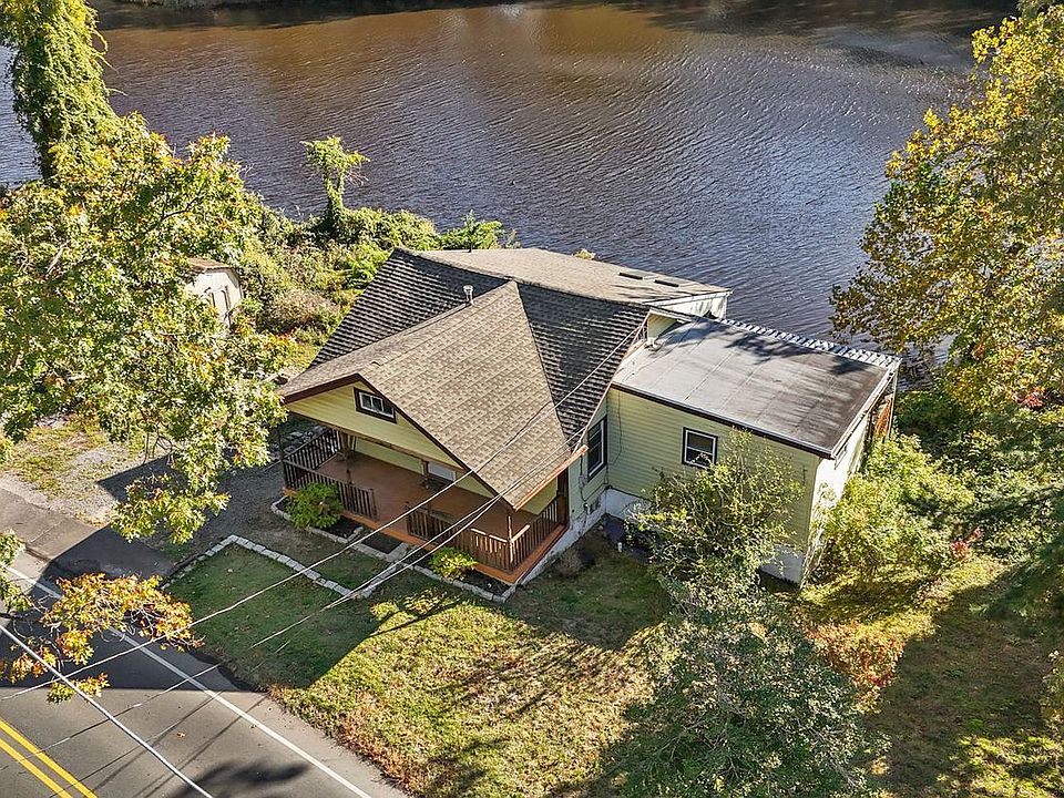 1st image of 402 W Lakeshore Dr