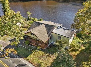 402 W Lakeshore Dr, Browns Mills, NJ 08015