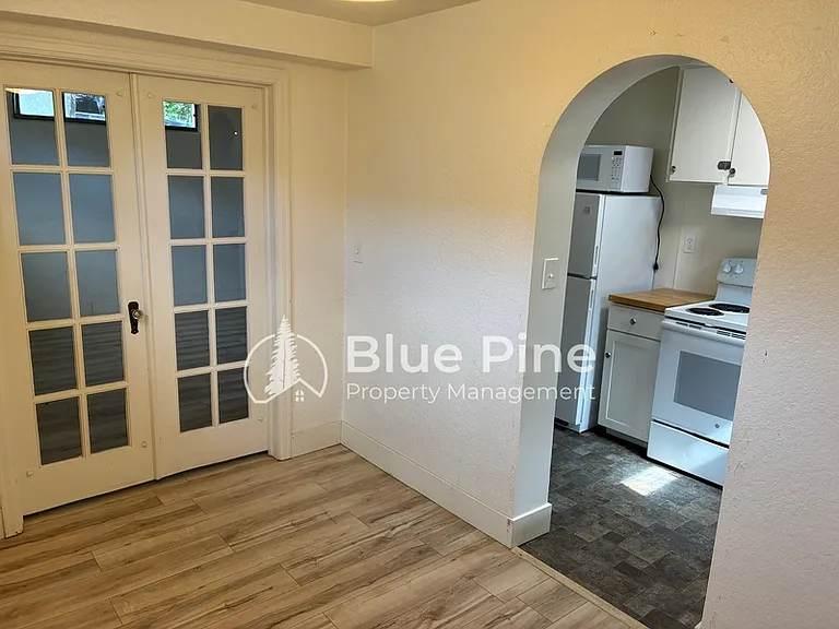 1247 S Emerson Ave #9 — Photo 7