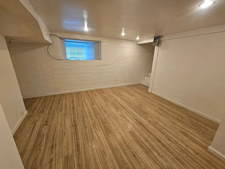 202 W 2nd Ave #1 — Photo 14
